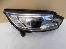Laden Sie das Bild in den Galerie-Viewer, Frontscheinwerfer Renault Grand Scenic 260100943R Rechts Scheinwerfer Headlight SCH3864250191yq