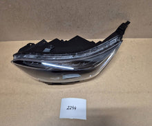 Load image into Gallery viewer, Frontscheinwerfer Kia Stonic 92101H8 Links Scheinwerfer Headlight SCH3865173300sr