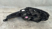 Laden Sie das Bild in den Galerie-Viewer, Frontscheinwerfer Kia Xceed J792112020 Rechts Scheinwerfer Headlight SCH3870310694jm