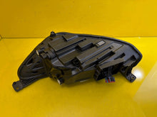 Laden Sie das Bild in den Galerie-Viewer, Frontscheinwerfer Ford Focus JX7B-13E016-CE LED Rechts Scheinwerfer Headlight SCH3880682023wm