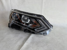 Laden Sie das Bild in den Galerie-Viewer, Frontscheinwerfer Nissan Qashqai I J11 100-19009 Rechts Scheinwerfer Headlight SCH3883568879ee
