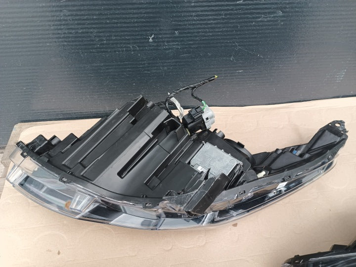 Frontscheinwerfer Peugeot 5008 9805525580 9805525480 Ein Satz Headlight SCH3885058119is