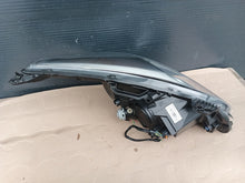 Laden Sie das Bild in den Galerie-Viewer, Frontscheinwerfer Peugeot 5008 9805525580 9805525480 Ein Satz Headlight SCH3885058119is