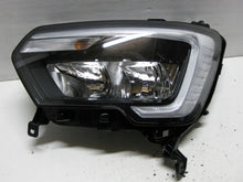 Laden Sie das Bild in den Galerie-Viewer, Frontscheinwerfer Renault Master III 260105567R Ein Stück (Rechts oder Links) SCH3888048035ls