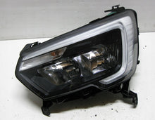 Laden Sie das Bild in den Galerie-Viewer, Frontscheinwerfer Renault Master III 260105567R Ein Stück (Rechts oder Links) SCH3888048035ls