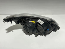 Laden Sie das Bild in den Galerie-Viewer, Frontscheinwerfer Saab 9-3 P12770143 Xenon Links Scheinwerfer Headlight SCH3890638773qq