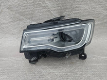 Laden Sie das Bild in den Galerie-Viewer, Frontscheinwerfer Jeep Grand Cherokee Wk2 68266665AH Links Headlight SCH3891762543lb