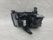 Laden Sie das Bild in den Galerie-Viewer, Frontscheinwerfer Jeep Grand Cherokee Wk2 68266665AH Links Headlight SCH3891762543lb