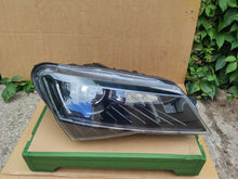 Load image into Gallery viewer, Frontscheinwerfer Skoda Superb III 3V1941016B Xenon Rechts Headlight SCH3893355642ud