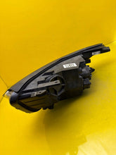 Load image into Gallery viewer, Frontscheinwerfer Kia Stonic 92102-H8 LED Rechts Scheinwerfer Headlight SCH3895756871ei