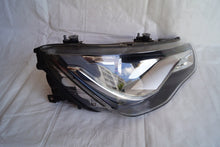 Laden Sie das Bild in den Galerie-Viewer, Frontscheinwerfer Audi A1 8X0941006 Rechts Scheinwerfer Headlight SCH3898782605zz
