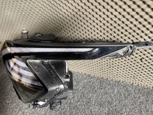Load image into Gallery viewer, Frontscheinwerfer Kia Sportage 92101R2100 Links Scheinwerfer Headlight SCH3903648895zw