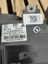 Laden Sie das Bild in den Galerie-Viewer, Frontscheinwerfer Fiat Tipo 52145159 Rechts Scheinwerfer Headlight SCH3903727685ef