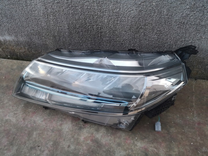 Frontscheinwerfer Suzuki Vitara I 100-7R016 Links Scheinwerfer Headlight SCH3913129496fc