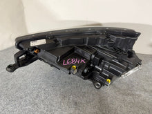 Laden Sie das Bild in den Galerie-Viewer, Frontscheinwerfer Skoda Kamiq 658941015D LED Ein Satz Scheinwerfer Headlight SCH3916011758gd