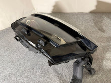 Laden Sie das Bild in den Galerie-Viewer, Frontscheinwerfer Skoda Kamiq 658941015D LED Ein Satz Scheinwerfer Headlight SCH3916011758gd