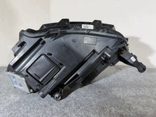 Laden Sie das Bild in den Galerie-Viewer, Frontscheinwerfer Skoda Kamiq 658941015D LED Ein Satz Scheinwerfer Headlight SCH3916011758gd