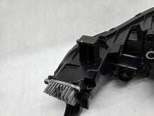 Laden Sie das Bild in den Galerie-Viewer, Frontscheinwerfer Ssangyong W SPP15597 ZMM92-102000 Full LED Rechts Headlight SCH3920257527gr