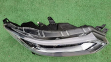 Laden Sie das Bild in den Galerie-Viewer, Frontscheinwerfer Nissan Qashqai I 100-19011 LED Rechts Scheinwerfer Headlight SCH3921404926oc