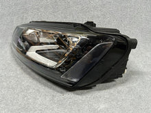 Laden Sie das Bild in den Galerie-Viewer, Frontscheinwerfer VW Jetta 5C7941751E Xenon Links Scheinwerfer Headlight SCH3922140213un
