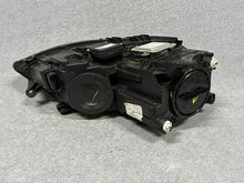 Laden Sie das Bild in den Galerie-Viewer, Frontscheinwerfer VW Jetta 5C7941751E Xenon Links Scheinwerfer Headlight SCH3922140213un