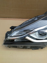 Laden Sie das Bild in den Galerie-Viewer, Frontscheinwerfer Toyota Yaris 0D-197 Links Scheinwerfer Headlight SCH3930676347pu