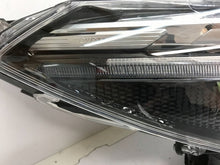Laden Sie das Bild in den Galerie-Viewer, Frontscheinwerfer Toyota Corolla 81110-16840 Rechts Scheinwerfer Headlight SCH3933689673re