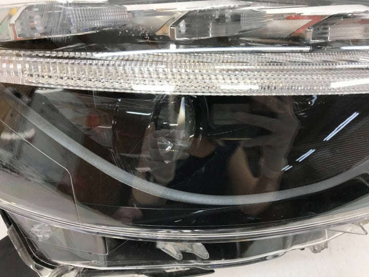 Frontscheinwerfer Toyota Corolla 81110-16840 Rechts Scheinwerfer Headlight SCH3933689673re