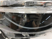 Laden Sie das Bild in den Galerie-Viewer, Frontscheinwerfer Toyota Corolla 81110-16840 Rechts Scheinwerfer Headlight SCH3933689673re