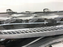 Laden Sie das Bild in den Galerie-Viewer, Frontscheinwerfer Toyota Corolla 81110-16840 Rechts Scheinwerfer Headlight SCH3933689673re