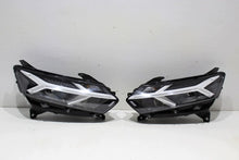 Laden Sie das Bild in den Galerie-Viewer, Frontscheinwerfer Dacia Sandero III 260107920R Ein Satz Scheinwerfer Headlight SCH3935176593fz