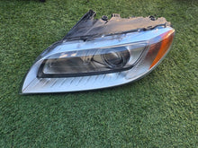 Load image into Gallery viewer, Frontscheinwerfer Volvo V70 S80 30796133 Xenon Links Scheinwerfer Headlight SCH3938697932fc