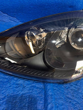 Laden Sie das Bild in den Galerie-Viewer, Frontscheinwerfer Porsche Cayenne 7P5941031BB 5DC00906041AB7P5941607 Links SCH3949648953ss