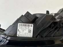 Laden Sie das Bild in den Galerie-Viewer, Frontscheinwerfer Skoda Fabia III 6V1941015F Links Scheinwerfer Headlight SCH3951527254iq