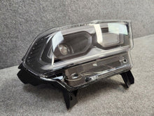 Laden Sie das Bild in den Galerie-Viewer, Frontscheinwerfer Dodge Durango CS450B101R Rechts Scheinwerfer Headlight SCH3952860354gi