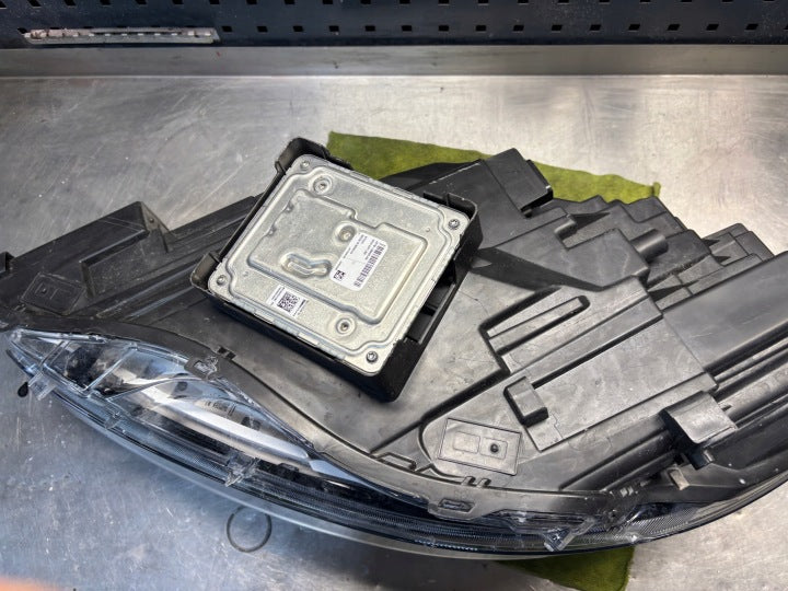 Frontscheinwerfer Ford Kuga I LV4B13E014-FG Rechts Scheinwerfer Headlight SCH3978400461uk