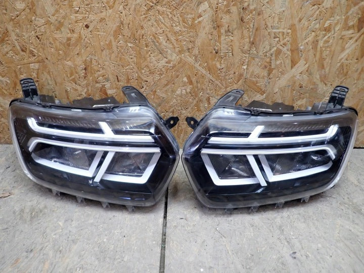 Frontscheinwerfer Dacia Duster 260602465R 260106194R LED Ein Satz Headlight SCH3979793864ys