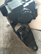 Laden Sie das Bild in den Galerie-Viewer, Frontscheinwerfer Hyundai Elantra 92102-F2 Rechts Scheinwerfer Headlight SCH3980121655mw