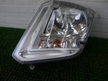 Laden Sie das Bild in den Galerie-Viewer, Frontscheinwerfer Volvo 82543887 Links Scheinwerfer Headlight SCH3981888647qw