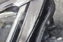 Laden Sie das Bild in den Galerie-Viewer, Frontscheinwerfer VW Caddy III 2K1941031A 85122000 Xenon Links Headlight SCH3986707513th