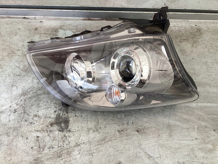 Frontscheinwerfer Toyota Avensis 0821211L1R Rechts Scheinwerfer Headlight SCH3986713645fb