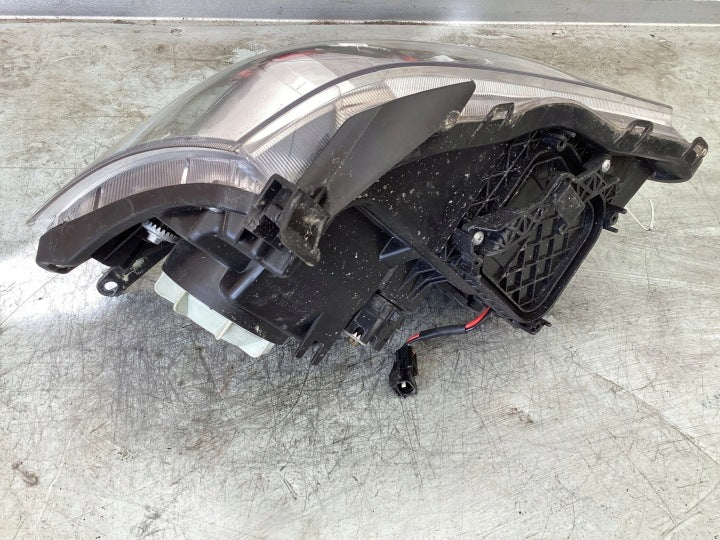 Frontscheinwerfer Toyota Avensis 0821211L1R Rechts Scheinwerfer Headlight SCH3986713645fb