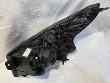 Laden Sie das Bild in den Galerie-Viewer, Frontscheinwerfer Opel Vivaro B Trafic III 260100146R Rechts Headlight SCH3987056467ea