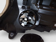 Laden Sie das Bild in den Galerie-Viewer, Frontscheinwerfer Mercedes-Benz A4479067700 Ein Satz Scheinwerfer Headlight SCH3988291390al