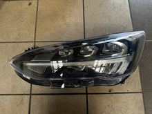 Laden Sie das Bild in den Galerie-Viewer, Frontscheinwerfer Ford Focus MX7B-13E015-ED Links Scheinwerfer Headlight SCH3993679060ss