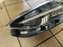 Laden Sie das Bild in den Galerie-Viewer, Frontscheinwerfer Ford Focus MX7B-13E015-ED Links Scheinwerfer Headlight SCH3993679060ss