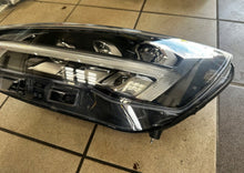 Laden Sie das Bild in den Galerie-Viewer, Frontscheinwerfer Ford Focus MX7B-13E015-ED Links Scheinwerfer Headlight SCH3993679060ss
