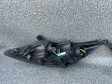 Load image into Gallery viewer, Frontscheinwerfer Kia Sportage 92102-3U210 Ein Satz Scheinwerfer Headlight SCH4001182540ip