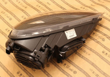 Laden Sie das Bild in den Galerie-Viewer, Frontscheinwerfer Porsche Cayenne 7P5941031 Xenon Links Scheinwerfer Headlight SCH4007258667oe