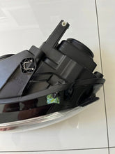 Load image into Gallery viewer, Frontscheinwerfer Audi A3 8P0941029 Xenon Links Scheinwerfer Headlight SCH4014554016in
